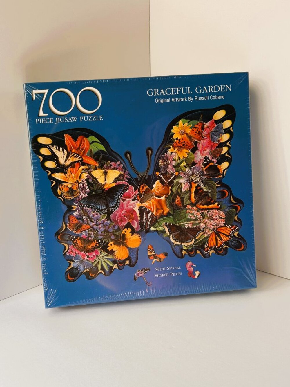 Graceful Garden 700 PC Jigsaw Puzzle Artwork Russell Cobane Shaped Bits & Pieces